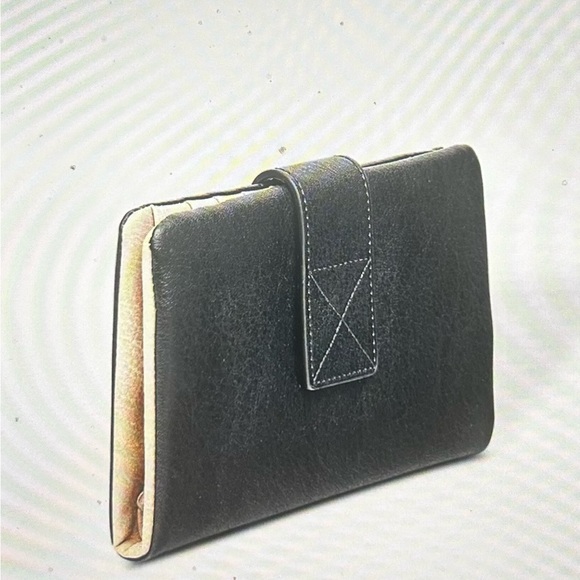 Bailey Wallet by Louenhide - Picture 1 of 4